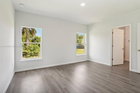 Villa ou maison à vendre à Lehigh Acres, Floride: 3 chambres, 154.68 m2 № 1127519 - photo 24