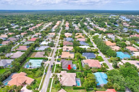 Casa en venta en Jupiter, Florida, 3 dormitorios, 259.2 m2 № 1104734 - foto 2