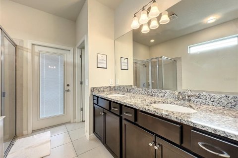 Casa en venta en Kissimmee, Florida, 8 dormitorios, 375.42 m2 № 879060 - foto 15
