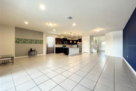 Casa en venta en Kissimmee, Florida, 8 dormitorios, 375.42 m2 № 879060 - foto 9