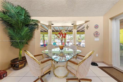 Купить виллу или дом в Майами, Флорида 5 спален, 305.83м2, № 664764 - фото 5