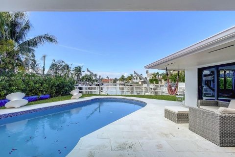 Villa ou maison à vendre à North Miami Beach, Floride: 4 chambres № 886278 - photo 29