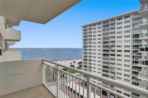 Copropriété à vendre à Pompano Beach, Floride: 2 chambres, 102.19 m2 № 1174186 - photo 13