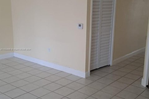 Copropriété à vendre à Royal Palm Beach, Floride: 3 chambres, 135.36 m2 № 1006897 - photo 19