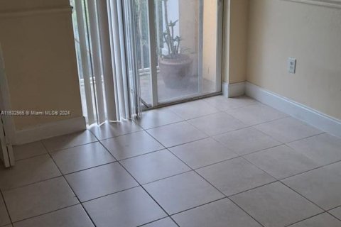 Copropriété à vendre à Royal Palm Beach, Floride: 3 chambres, 135.36 m2 № 1006897 - photo 11