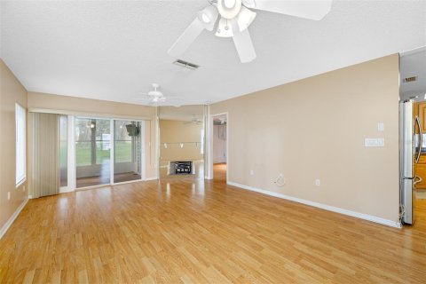 Condo in Hudson, Florida, 2 bedrooms  № 1382539 - photo 8