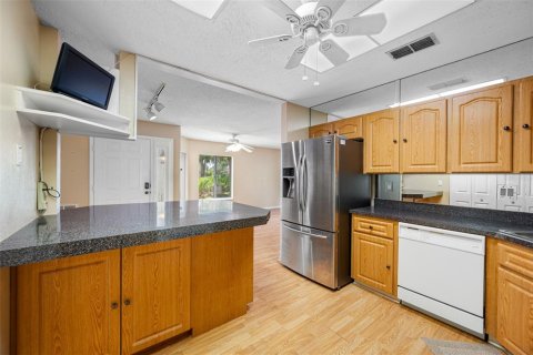 Copropriété à vendre à Hudson, Floride: 2 chambres, 109.53 m2 № 1382539 - photo 18