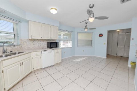 House in Lakeland, Florida 2 bedrooms, 157.84 sq.m. № 1412748 - photo 16