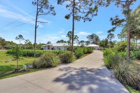 Villa ou maison à vendre à Jupiter, Floride: 4 chambres, 275.46 m2 № 1355310 - photo 2