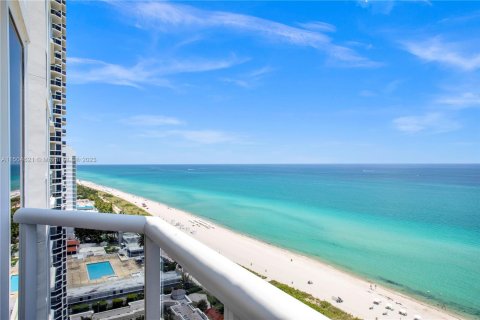 Condo in Miami Beach, Florida, 2 bedrooms  № 912685 - photo 2