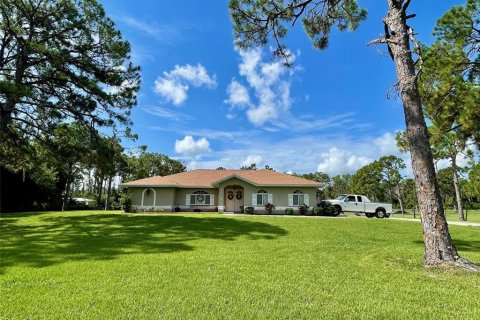 Villa ou maison à vendre à North Port, Floride: 3 chambres, 170.75 m2 № 1335979 - photo 1