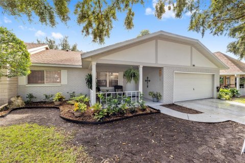 House in Ocala, Florida 2 bedrooms, 156.73 sq.m. № 1393909 - photo 5