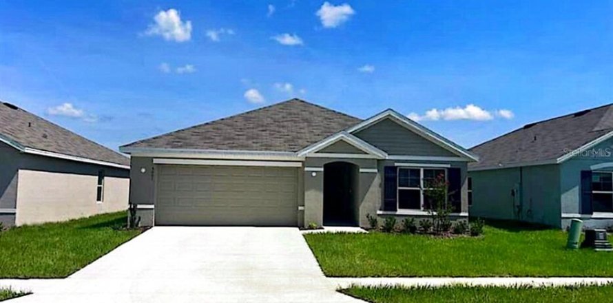 House in Ocala, Florida 3 bedrooms, 155.33 sq.m. № 1393907