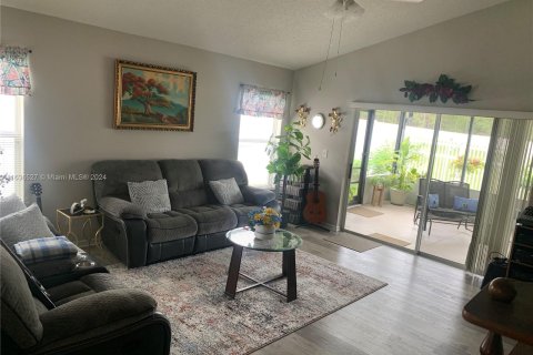 Casa en venta en Davenport, Florida, 3 dormitorios № 1306220 - foto 3