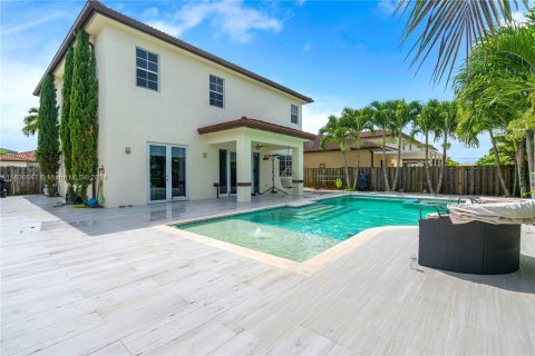 Villa ou maison à vendre à Miami, Floride: 5 chambres, 238.48 m2 № 1306263 - photo 7