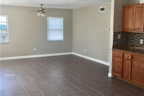 Casa en venta en Saint Petersburg, Florida, 4 dormitorios, 167.22 m2 № 1338861 - foto 3