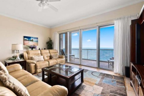 Condo in Hutchinson Island South, Florida, 3 bedrooms  № 788514 - photo 27