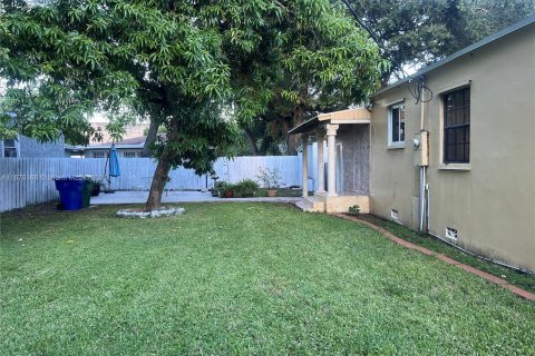 Casa en venta en Miami, Florida, 2 dormitorios, 100.52 m2 № 1389662 - foto 3