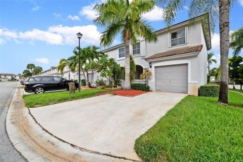 Touwnhouse à vendre à Pembroke Pines, Floride: 3 chambres, 155.98 m2 № 1389617 - photo 3