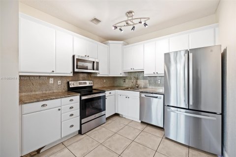 Adosado en venta en Pembroke Pines, Florida, 3 dormitorios, 155.98 m2 № 1389617 - foto 14