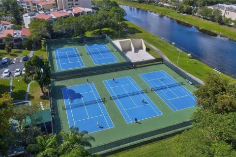 Condominio en venta en Pompano Beach, Florida, 1 dormitorio, 88.26 m2 № 1389615 - foto 30