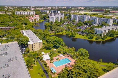 Condominio en venta en Pompano Beach, Florida, 1 dormitorio, 88.26 m2 № 1389615 - foto 29