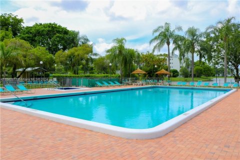 Condominio en venta en Pompano Beach, Florida, 1 dormitorio, 88.26 m2 № 1389615 - foto 20