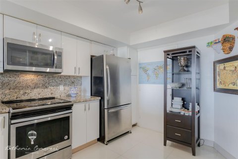 Copropriété à vendre à Miami, Floride: 1 chambre, 79.99 m2 № 1389616 - photo 3