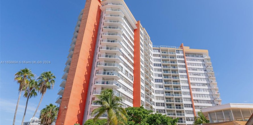 Condo in Miami, Florida, 1 bedroom  № 1389616