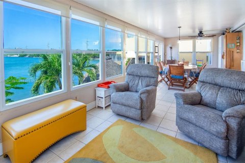 Villa ou maison à vendre à Marathon, Floride: 1 chambre, 84.54 m2 № 970158 - photo 9