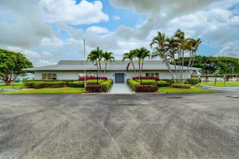 Villa ou maison à vendre à Delray Beach, Floride: 1 chambre, 99.22 m2 № 1135078 - photo 3