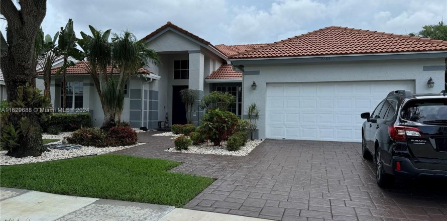 Casa en Boynton Beach, Florida 3 dormitorios, 208.47 m2 № 1295194