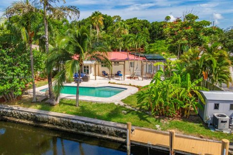 Villa ou maison à vendre à Wilton Manors, Floride: 4 chambres, 169.45 m2 № 1295195 - photo 1