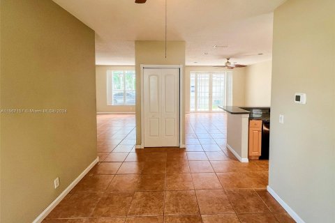 Casa en venta en Miramar, Florida, 3 dormitorios, 154.22 m2 № 1119413 - foto 3