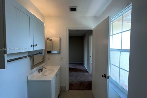 Casa en venta en Miramar, Florida, 3 dormitorios, 154.22 m2 № 1119413 - foto 20