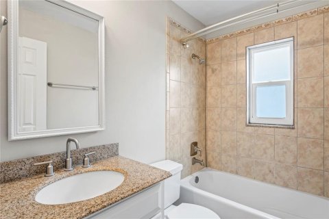 Casa en venta en Tampa, Florida, 3 dormitorios, 115.57 m2 № 1390430 - foto 18