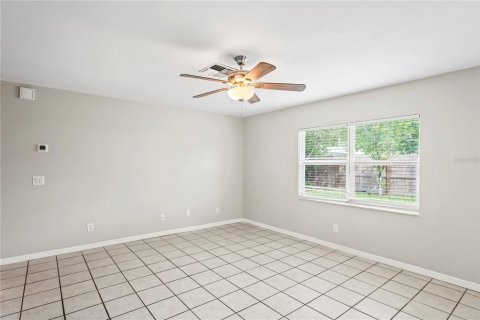 House in Tampa, Florida 3 bedrooms, 115.57 sq.m. № 1390430 - photo 5