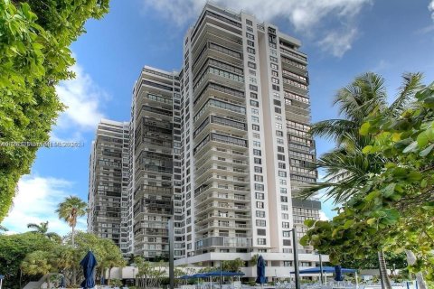 Copropriété à vendre à Miami, Floride: 1 chambre, 86.4 m2 № 1184740 - photo 1