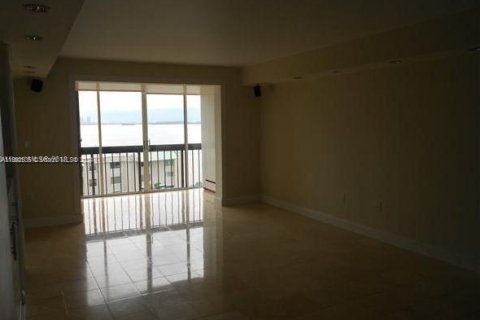 Condominio en venta en Miami, Florida, 1 dormitorio, 86.4 m2 № 1184740 - foto 13