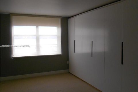 Condo in Miami, Florida, 1 bedroom  № 1184740 - photo 17