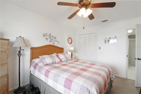 Condo in Port Charlotte, Florida, 2 bedrooms  № 523132 - photo 27