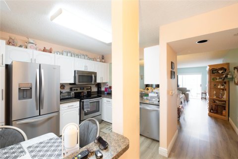 Condo in Fort Lauderdale, Florida, 2 bedrooms  № 1189679 - photo 16