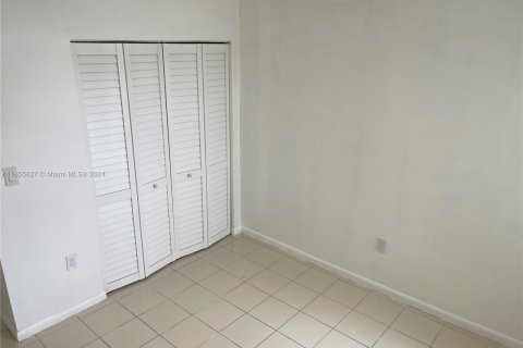 Condominio en alquiler en Miami, Florida, 2 dormitorios, 76.18 m2 № 1355178 - foto 8