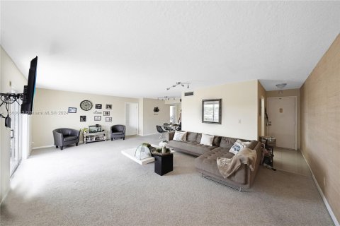 Condo in Sunrise, Florida, 2 bedrooms  № 1091529 - photo 6