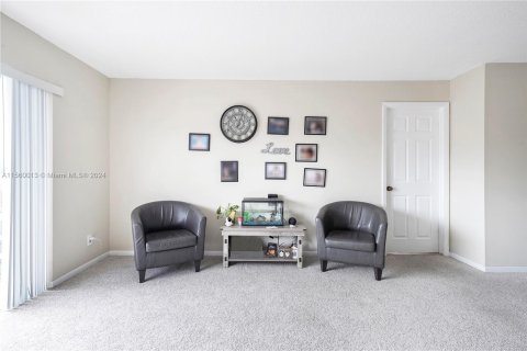 Condo in Sunrise, Florida, 2 bedrooms  № 1091529 - photo 9