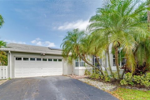 Casa en venta en Sunrise, Florida, 3 dormitorios, 148.55 m2 № 1091616 - foto 3