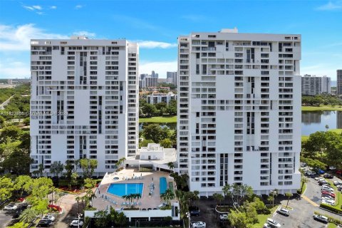 Condominio en venta en Aventura, Florida, 2 dormitorios, 108.6 m2 № 1294654 - foto 21