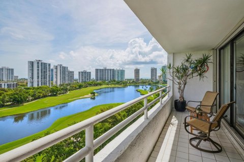 Condominio en venta en Aventura, Florida, 2 dormitorios, 108.6 m2 № 1294654 - foto 1