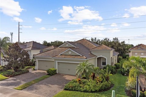 Villa ou maison à louer à Bradenton, Floride: 2 chambres, 132.11 m2 № 1357986 - photo 3