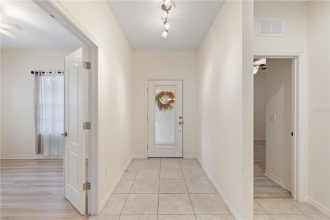 Villa ou maison à louer à Bradenton, Floride: 2 chambres, 132.11 m2 № 1357986 - photo 7